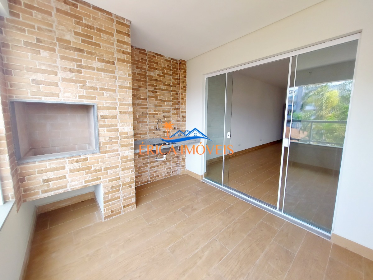 Apartamento à venda com 2 quartos, 70m² - Foto 2